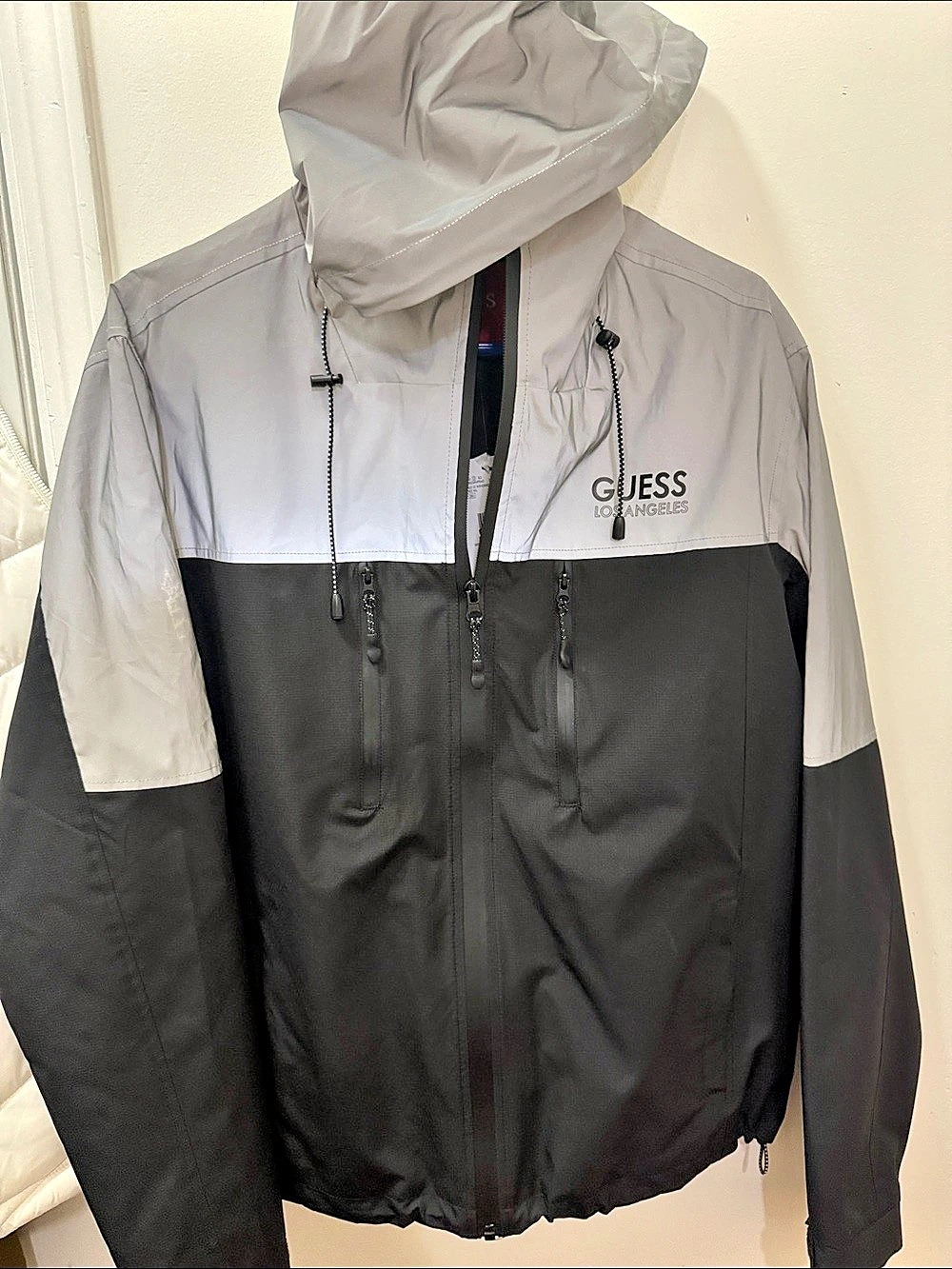GUESS Nylon Windbreaker-Coupe-Vent Color Block Black & Gray Size Small